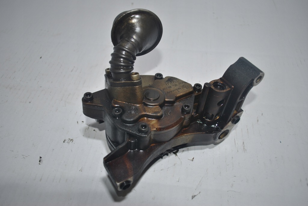 фото №5, Насос оливи масляна vw golf iv audi a3 8p 03c115105h