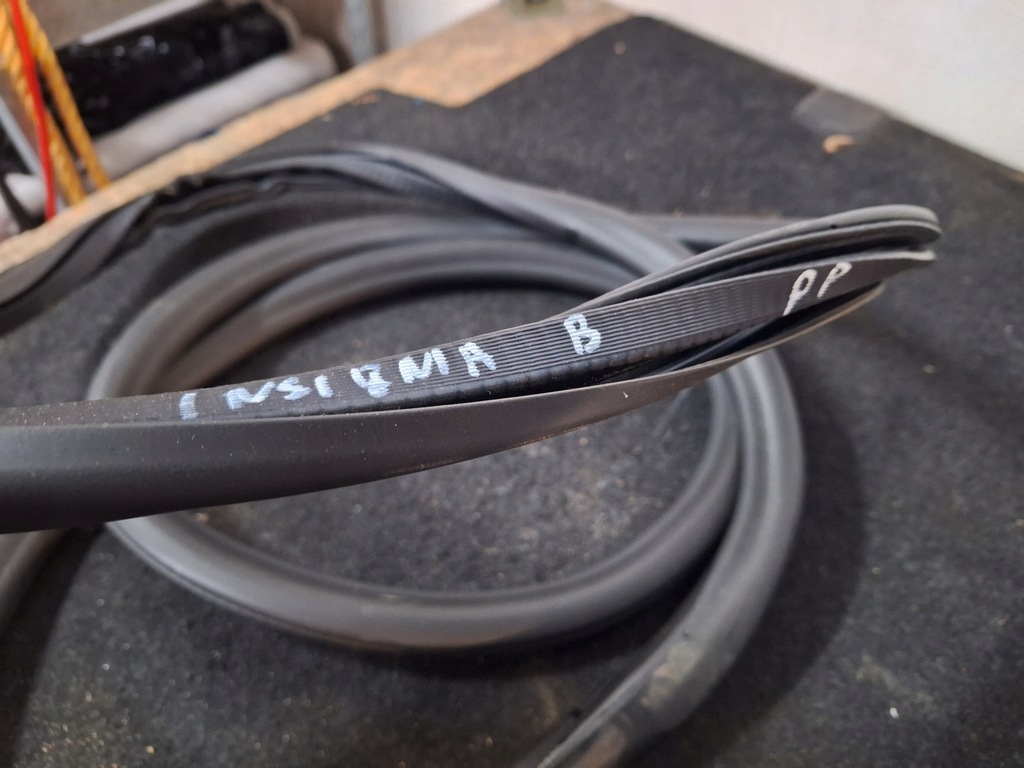 фото №4, Opel insignia b kombi прокладка двері правий перед