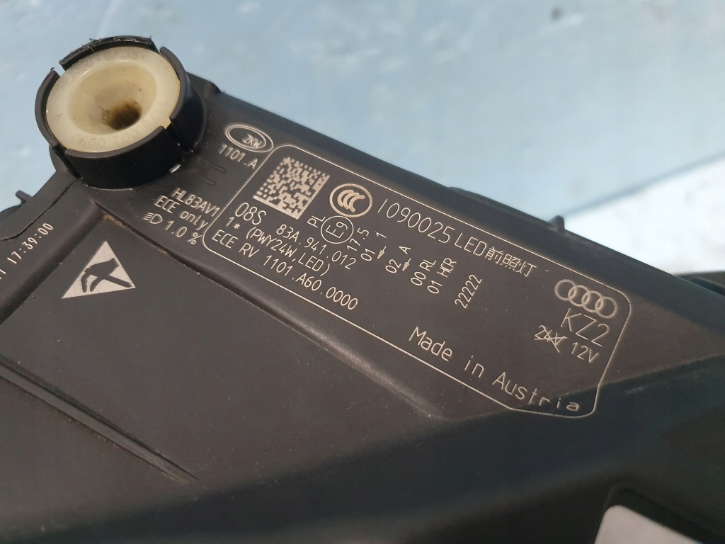 Фара audi q3 2 83a full led правий перед Недорого