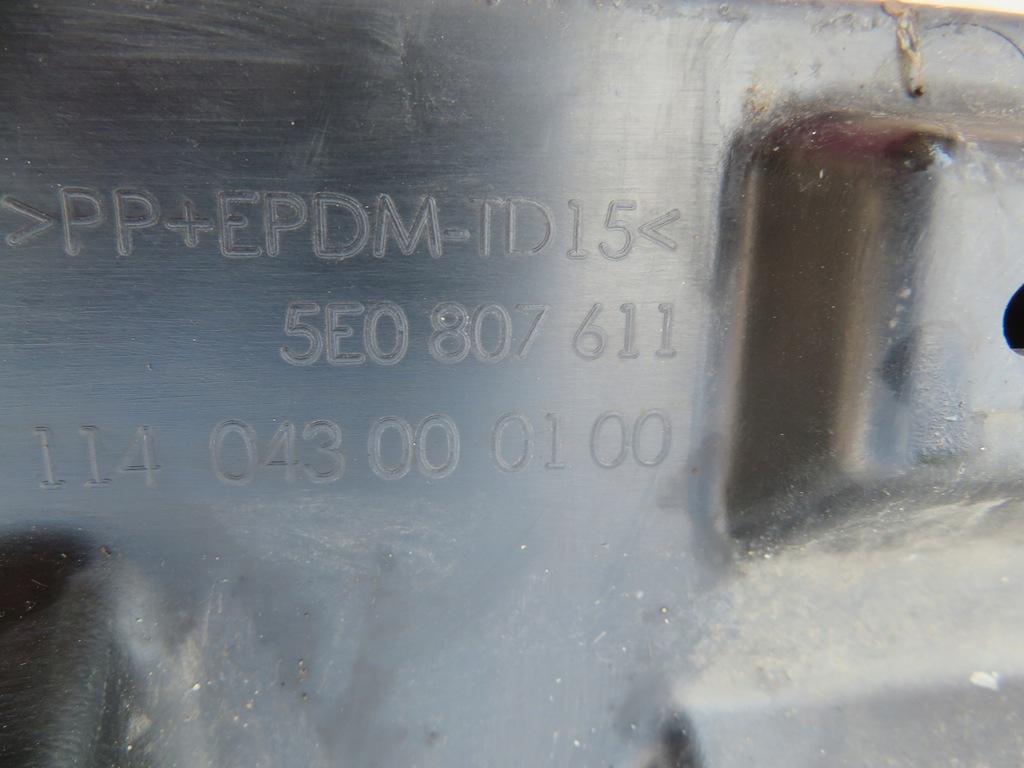 фото №13, Skoda octavia iii 5e0807611 спойлер бампера