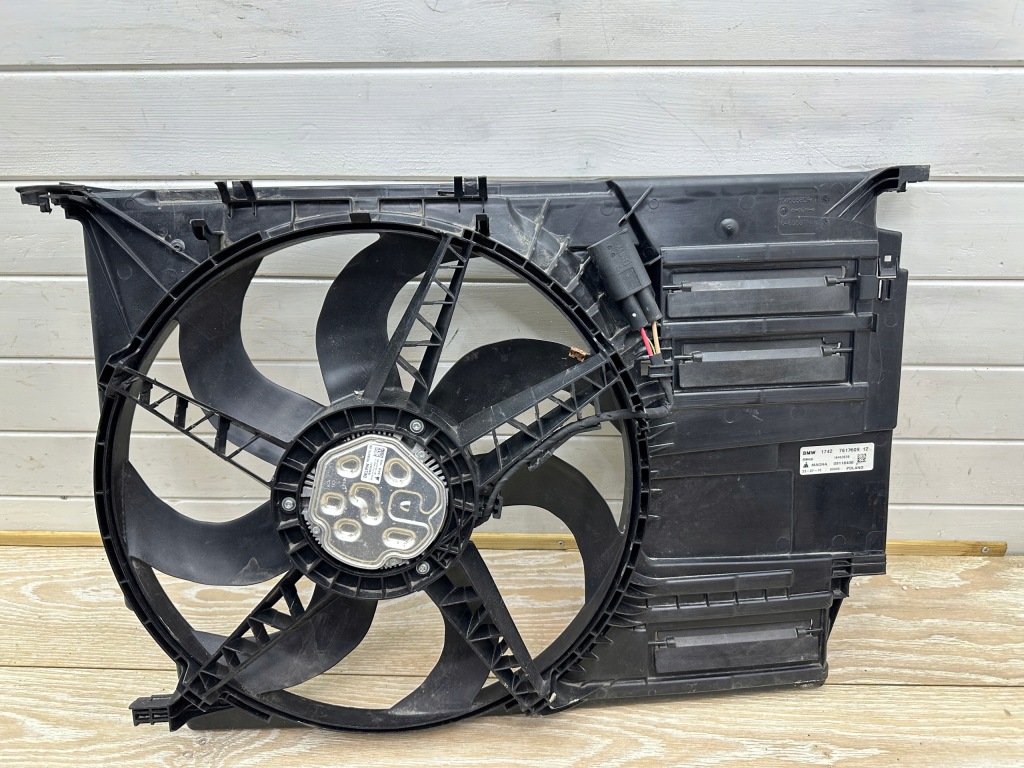 Купити Вентилятор радіатора 7636070