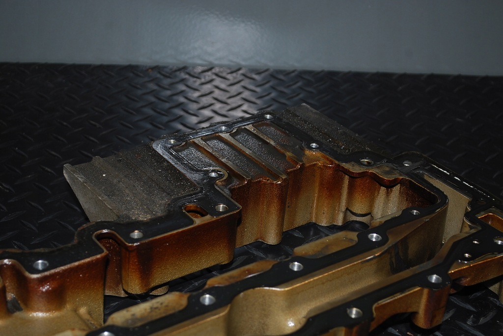 фото №10, Audi a8 d2 6.0 w12 поддон масляная верхний 07c103805t