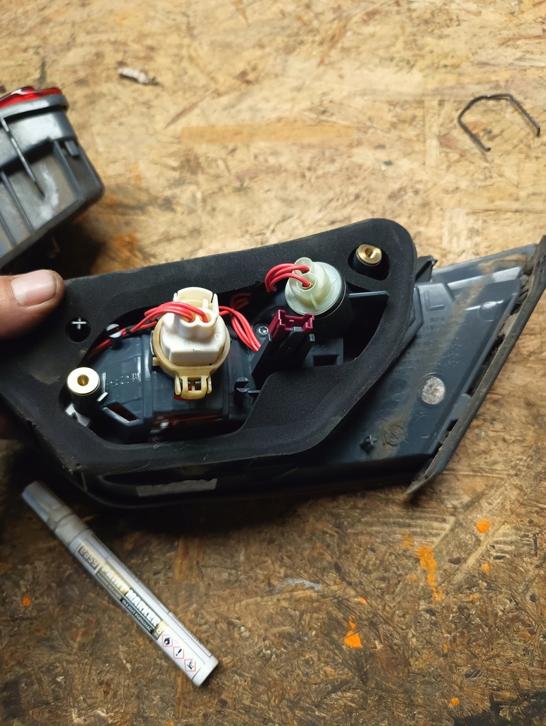 фото №8, Bmw f12 f13 лампа w кришка 7210579 права