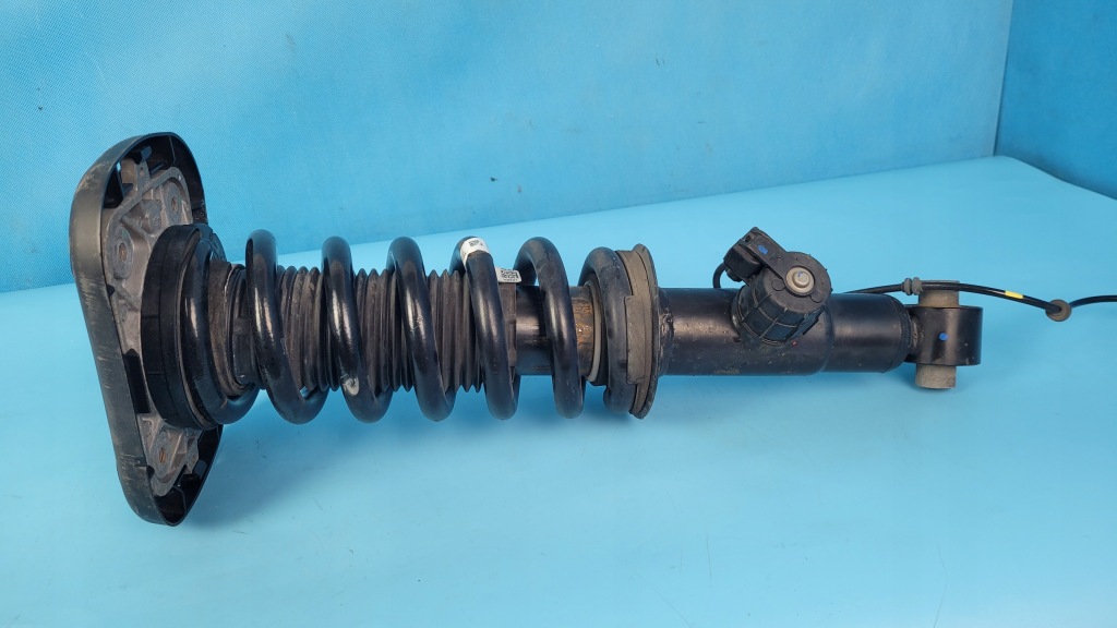 Купить Bmw x6 iii g06 3.0 дизель 21r амортизатор правый задний  активный vdc 6896442