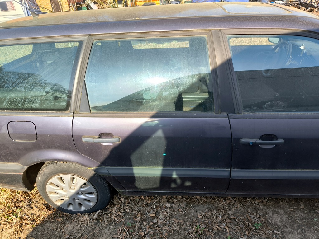 фото №9, Vw passat b4 1.9 td 75km 1995r 220tys km дверь левая перед