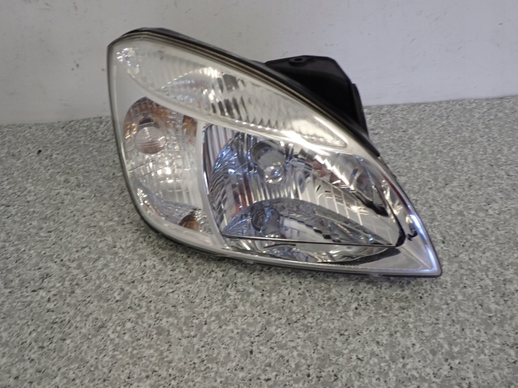 фото №4, Kia rio 06-10 фара правий лампа перед