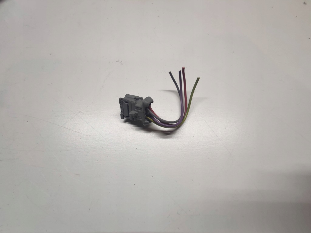 фото №1, Штекер вимикача блокування двері замка peugeot 307