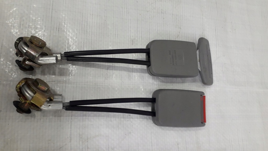 фото №13, Клипса поперечина левый задняя vw new beetle 1c0858675