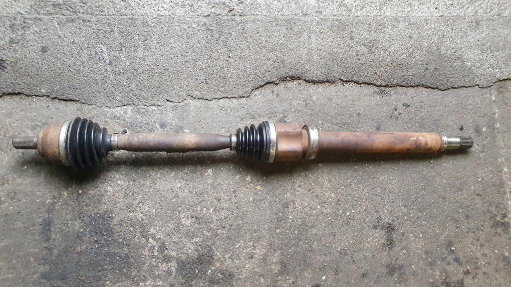 фото №1, Приводной вал правая длинная volvo s40 ii v50 c30 1.8 b 2.0b