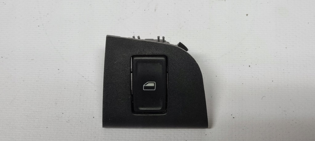 фото №1, Кнопка стекло правый перед octavia iii 5e0959855