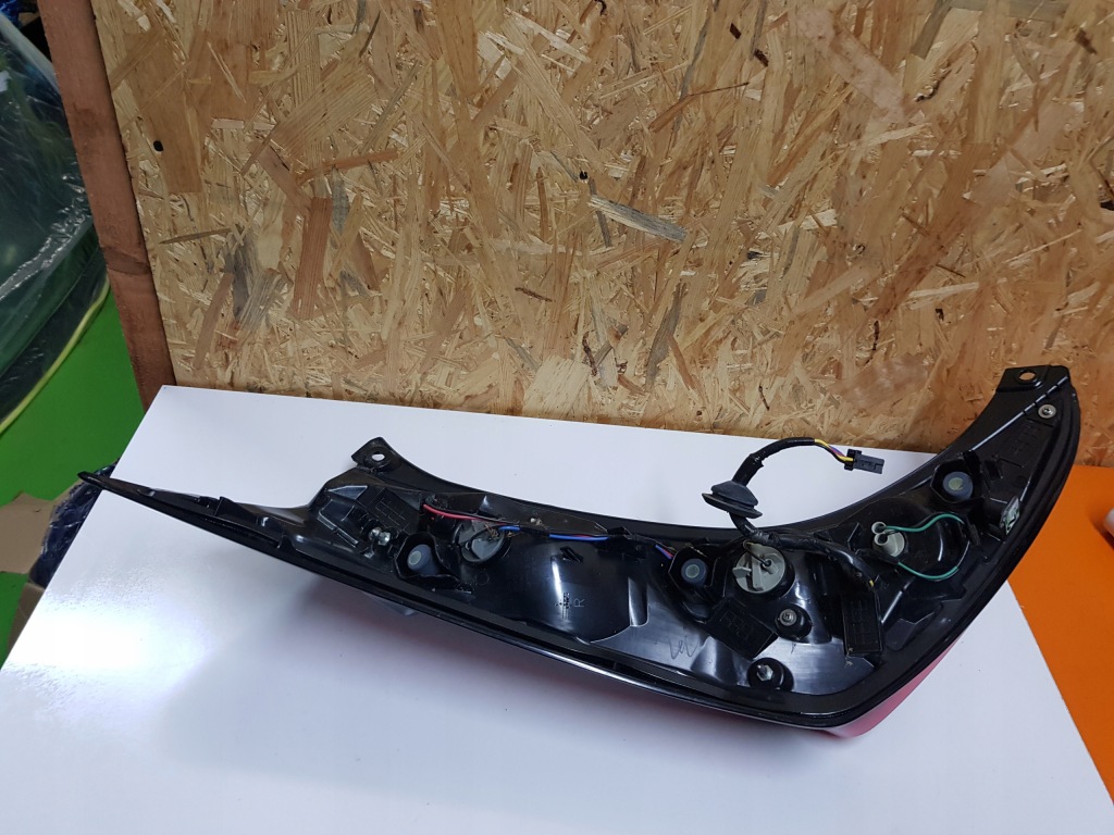 фото №2, Лампа правая правый r задняя задняя toyota aygo ii 2 fl lift lifting led 18 19 20