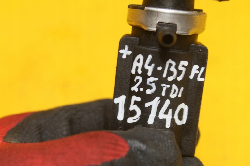 фото №7, Клапан вакууму a4 b5 fl 2.5 tdi 8d0906627