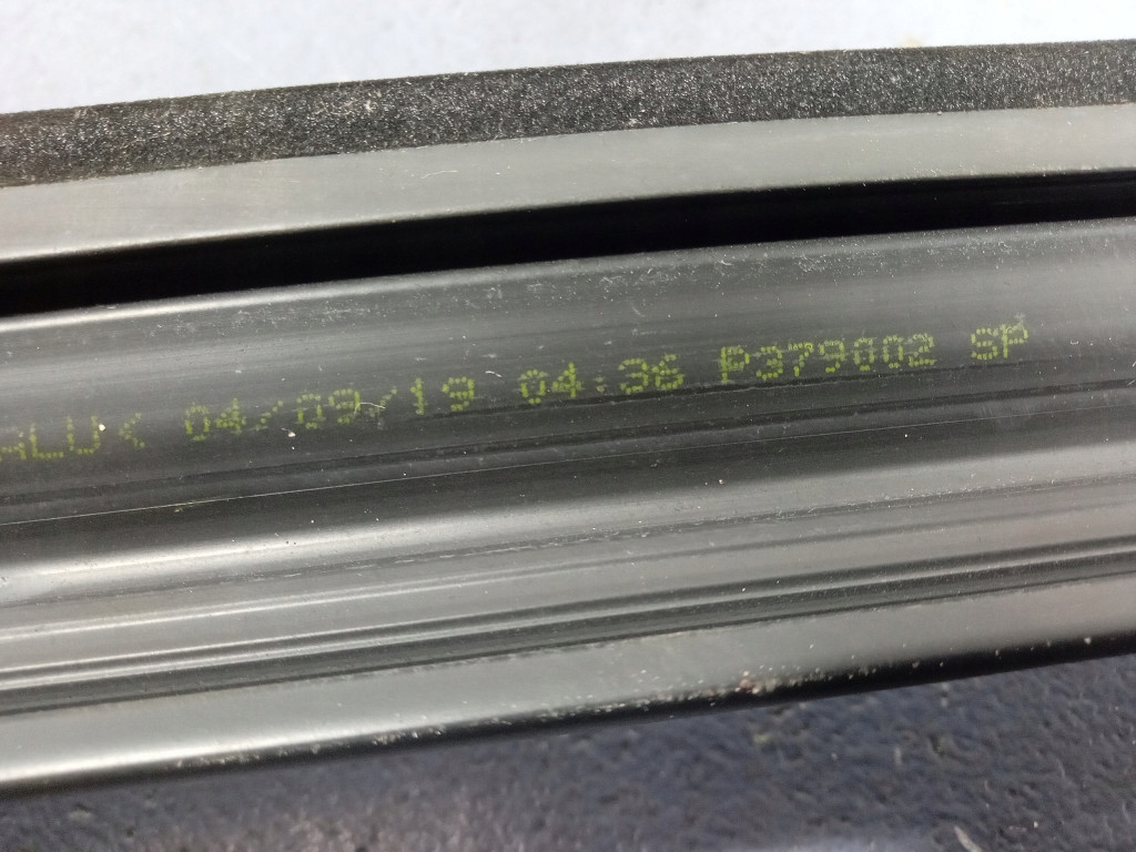 фото №5, Mercedes glc x253 прокладка напрямна скло двері правий задня p379002