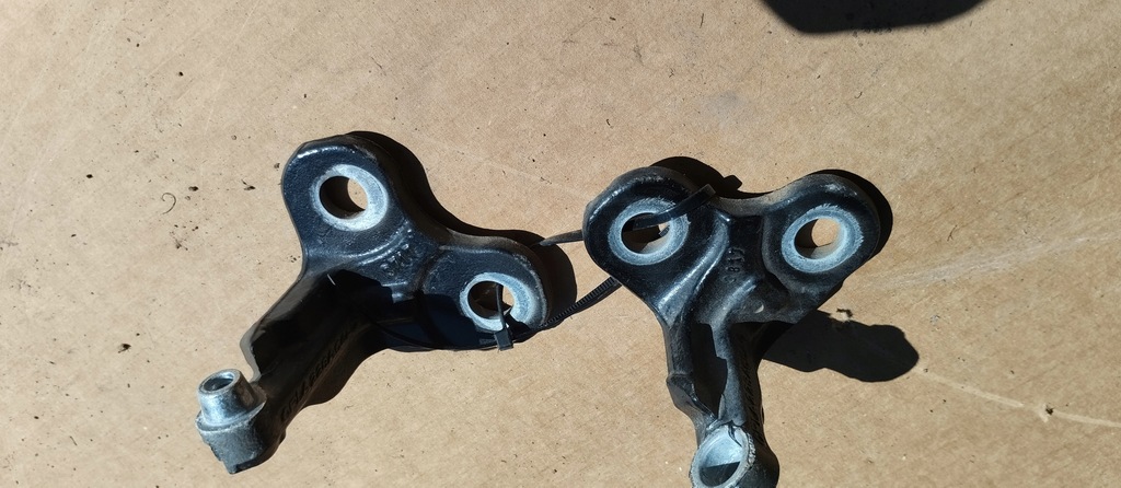 фото №5, Петля петлі двері правий перед range rover velar l560 комплект