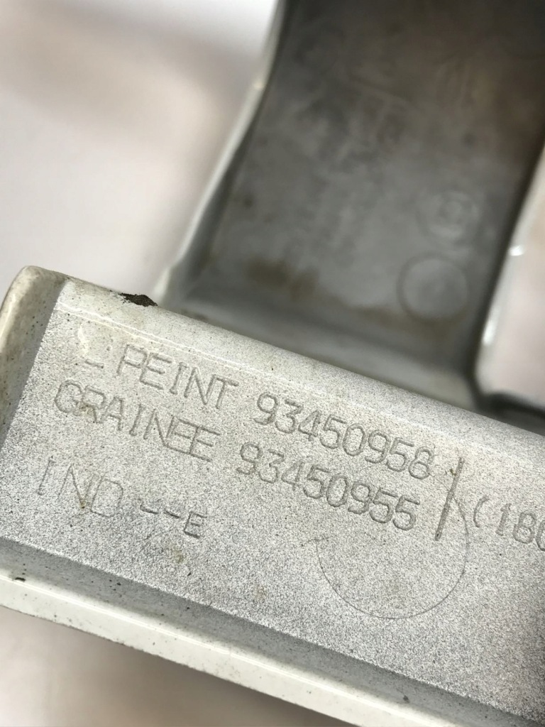 фото №11, Opel vivaro iii traffic уголок бампера правый 93450958