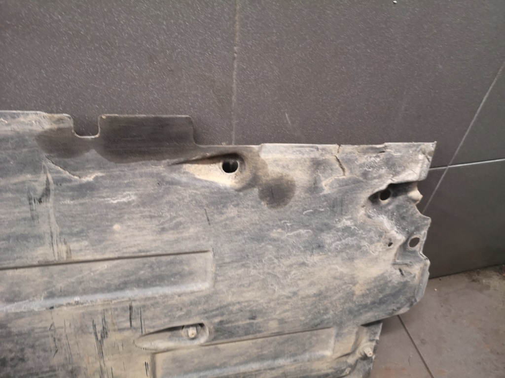 фото №14, Защита подвеска правая audi a8 d3 4e0825206d