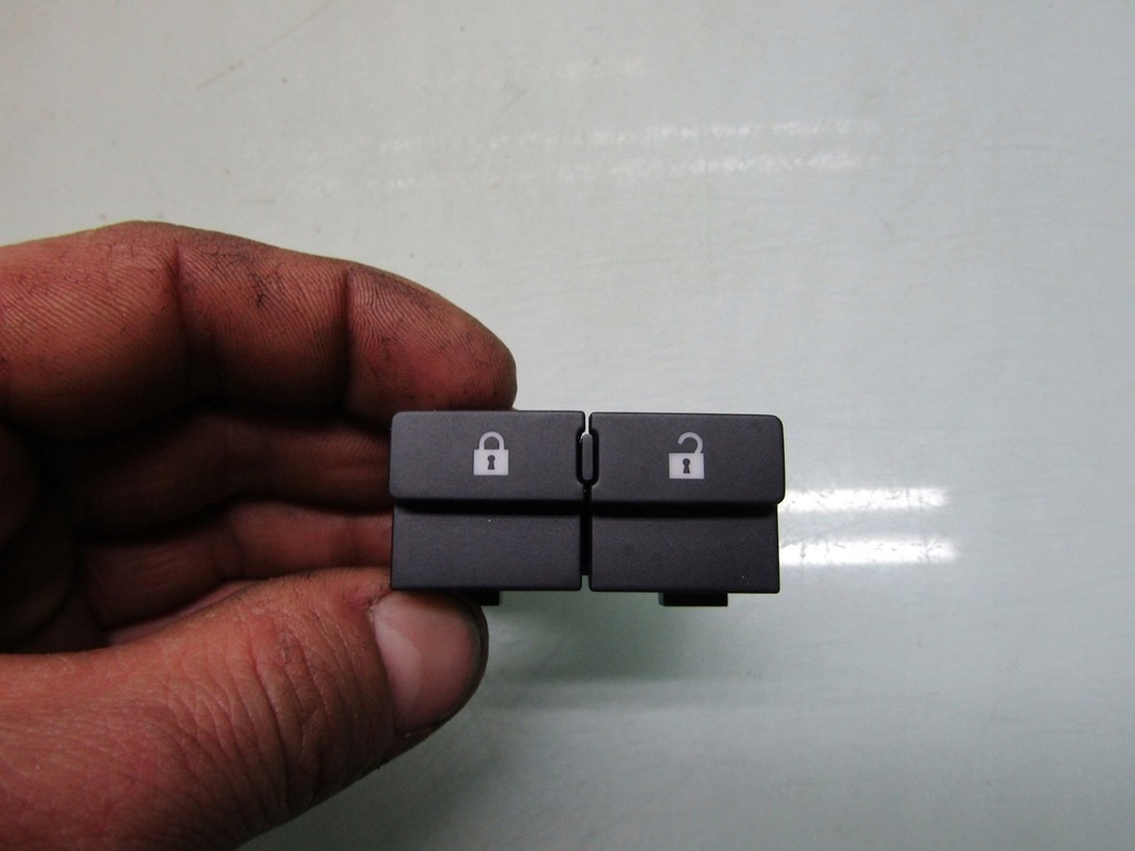 фото №1, Qashqai iii j12 21r переключатель центрального замка