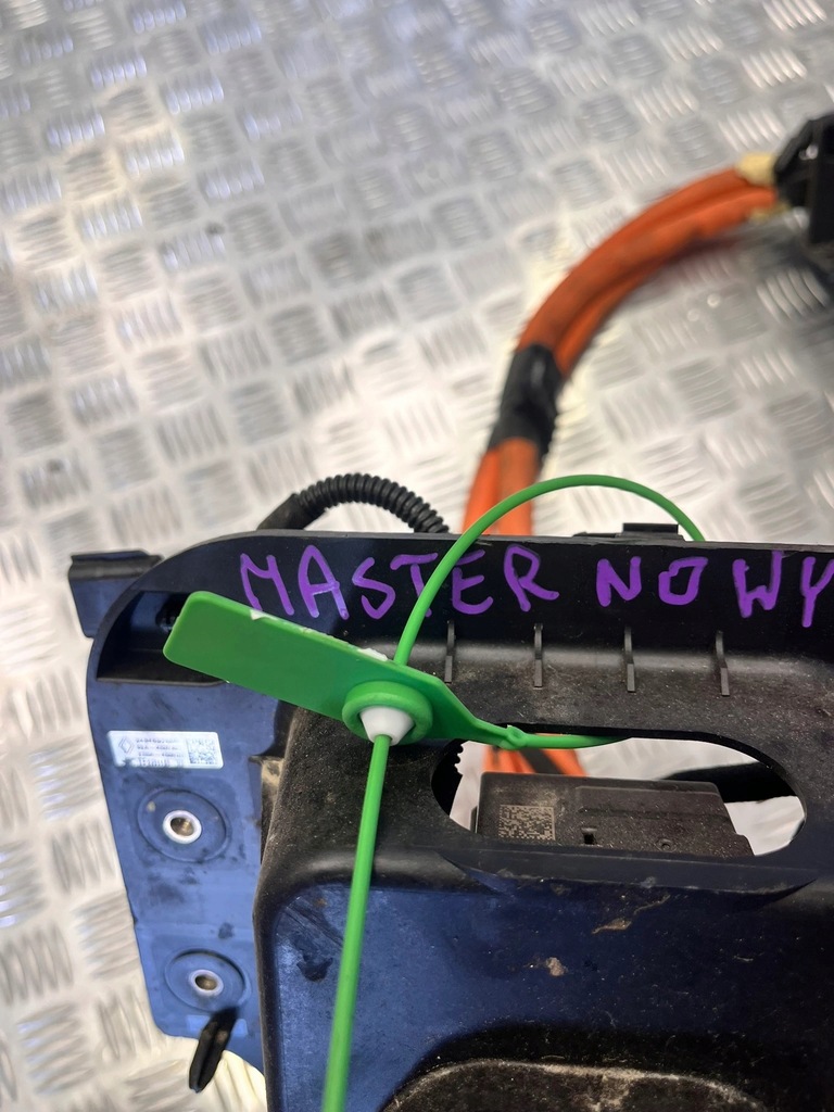 фото №10, Шланг заряджання роз'єм megane v e-tech master iv 2024- 243403255r