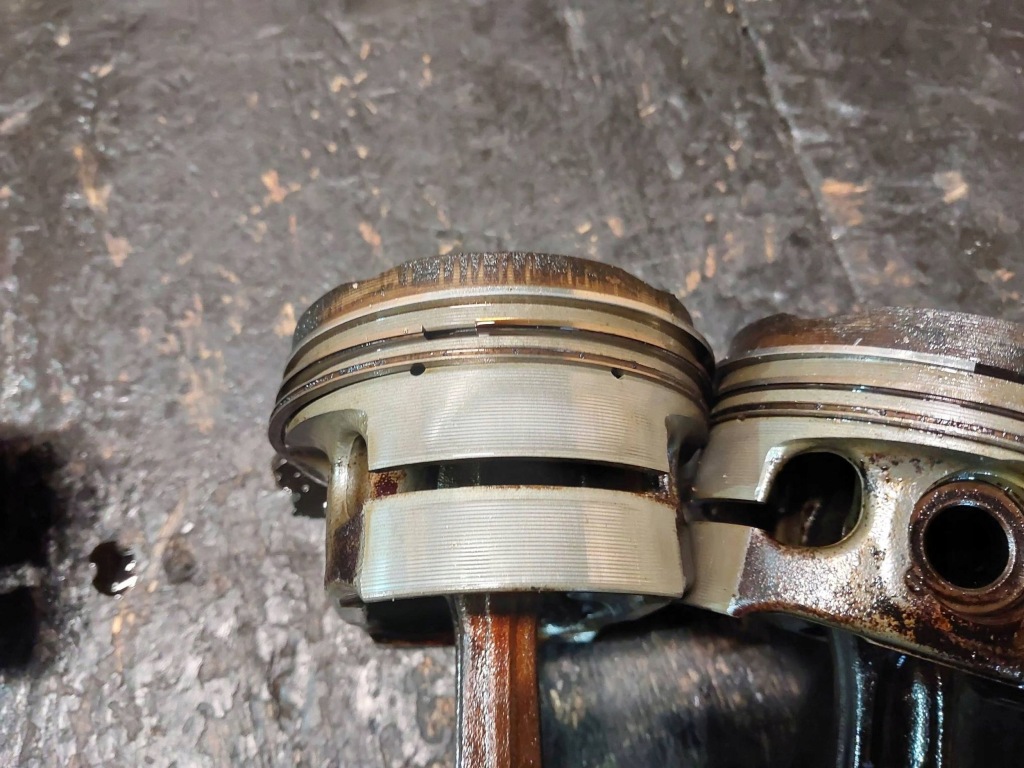 Поршень з шатун bmw 5 e39 520i m52b20tu 206s4 Недорого