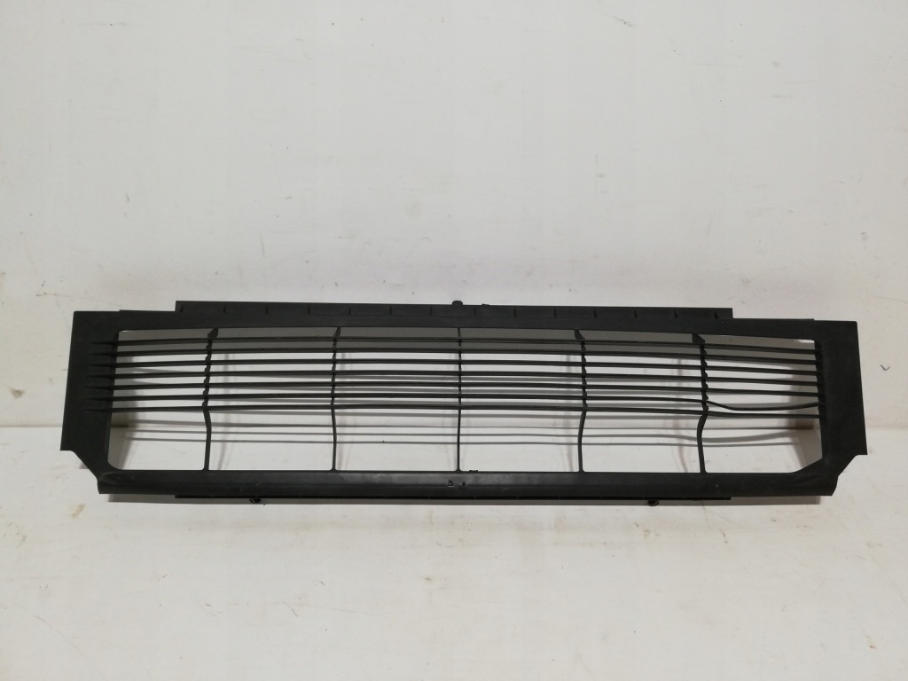 Купити Решітка радіатора середня tesla s lift