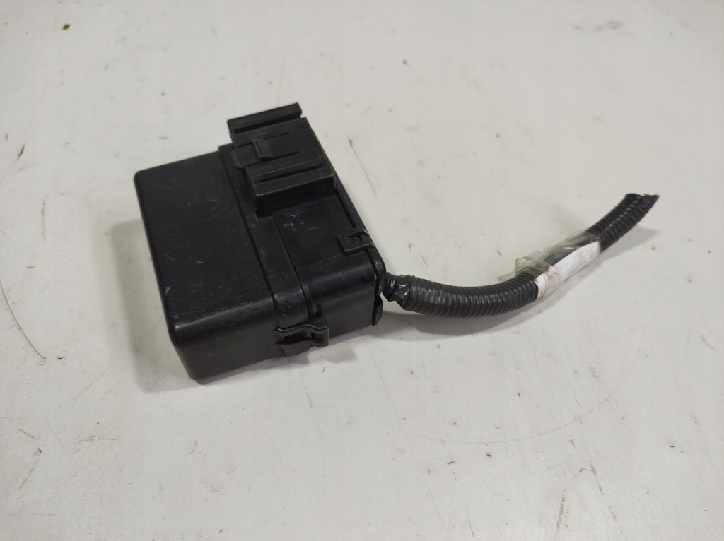 фото №2, Infiniti q50 14r- корпус коробка предохранителей