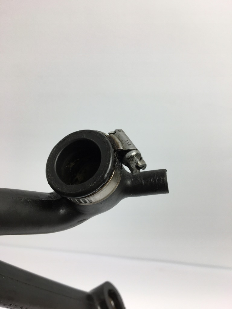 Патрубок шланг труба коробки колінчастого вала mercedes w126 w126 w116 s123 1100942482 Зі Шроту