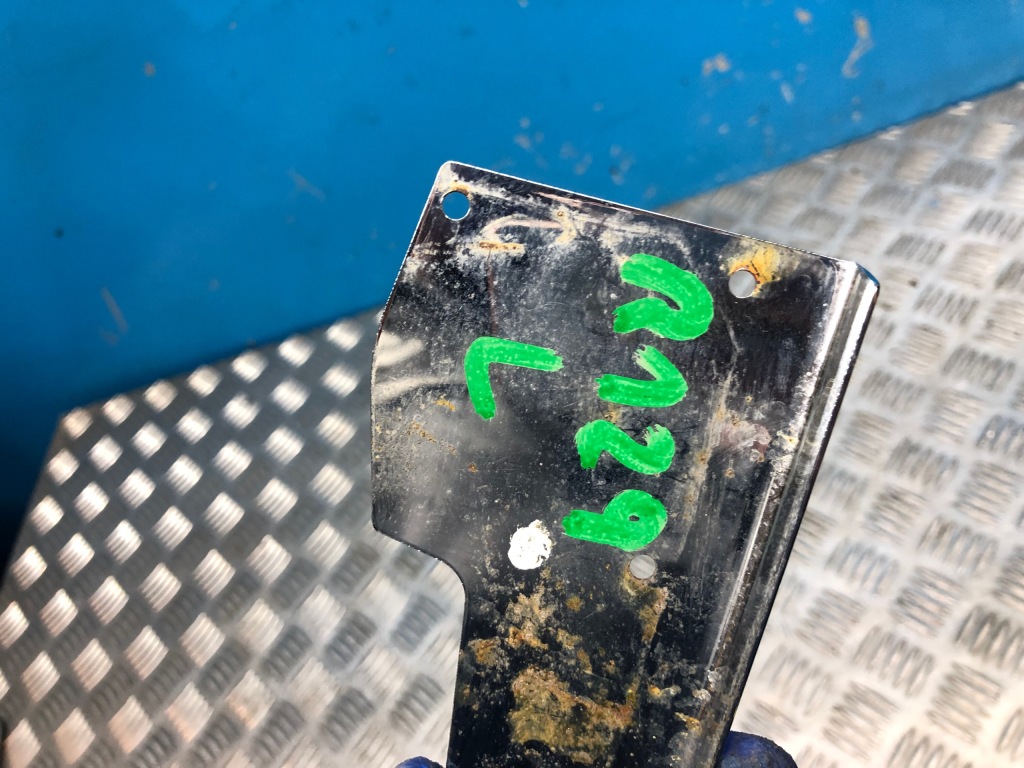 Mercedes sl r129 ліва захист двері молдинг хром заглушка Оригінал