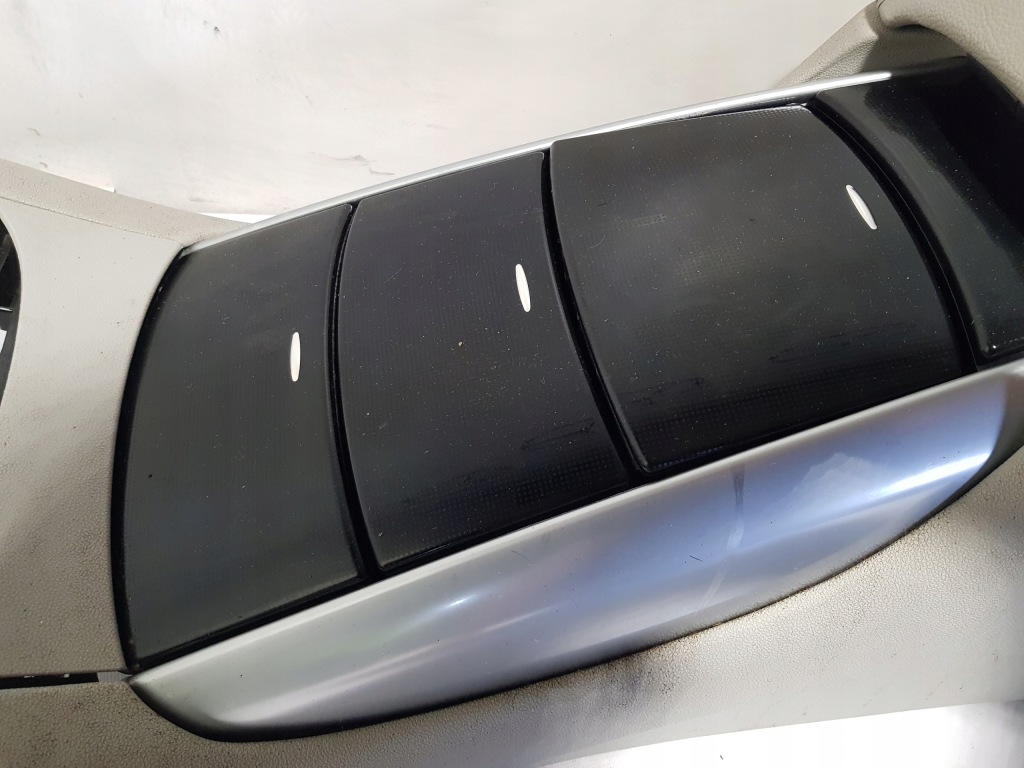 фото №2, Подлокотник туннель mercedes w251 r-klasa