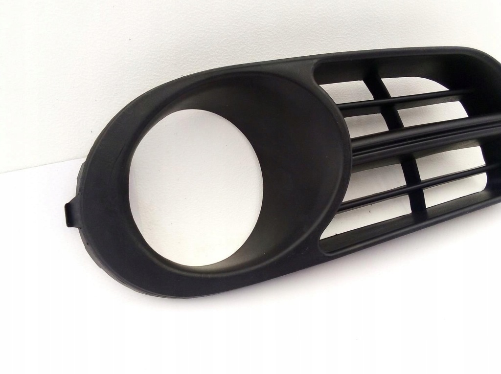 Решётка бампера правая skoda fabia 1 6y0853666p с Разборки