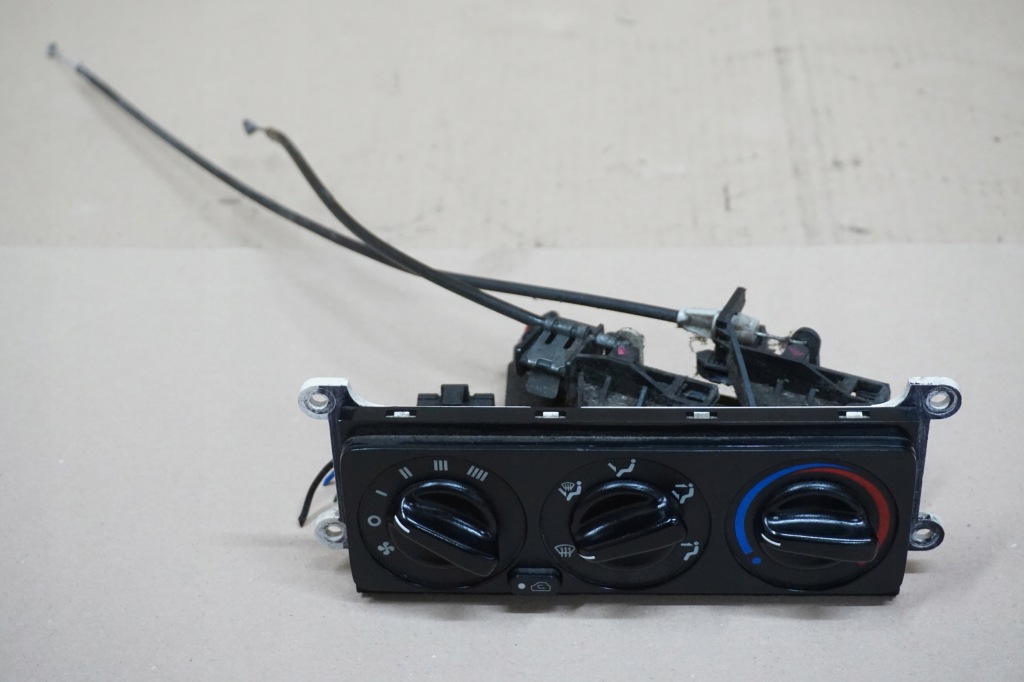 фото №1, Hyundai galloper панель обдув перемикач 98-03r