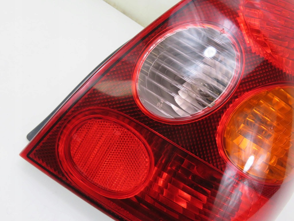 фото №6, Лампа права задня toyota corolla viii