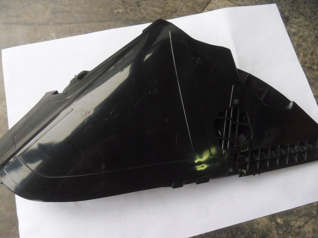 фото №1, Кронштейн спойлер кришки лівий задня kia sportage iv