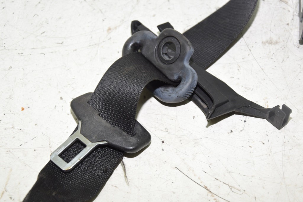 Mercedes clk w208 ремень безопасности правый  перед в Украине