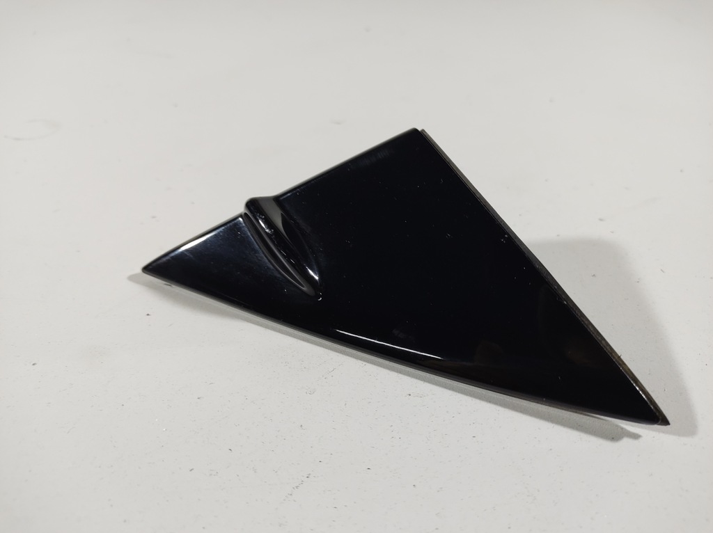 фото №4, Lexus is300h 13r треугольник защита крыла левая