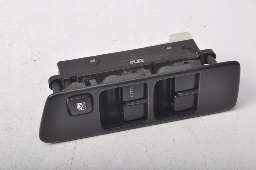 фото №2, Subaru forester i панель переключатель окон