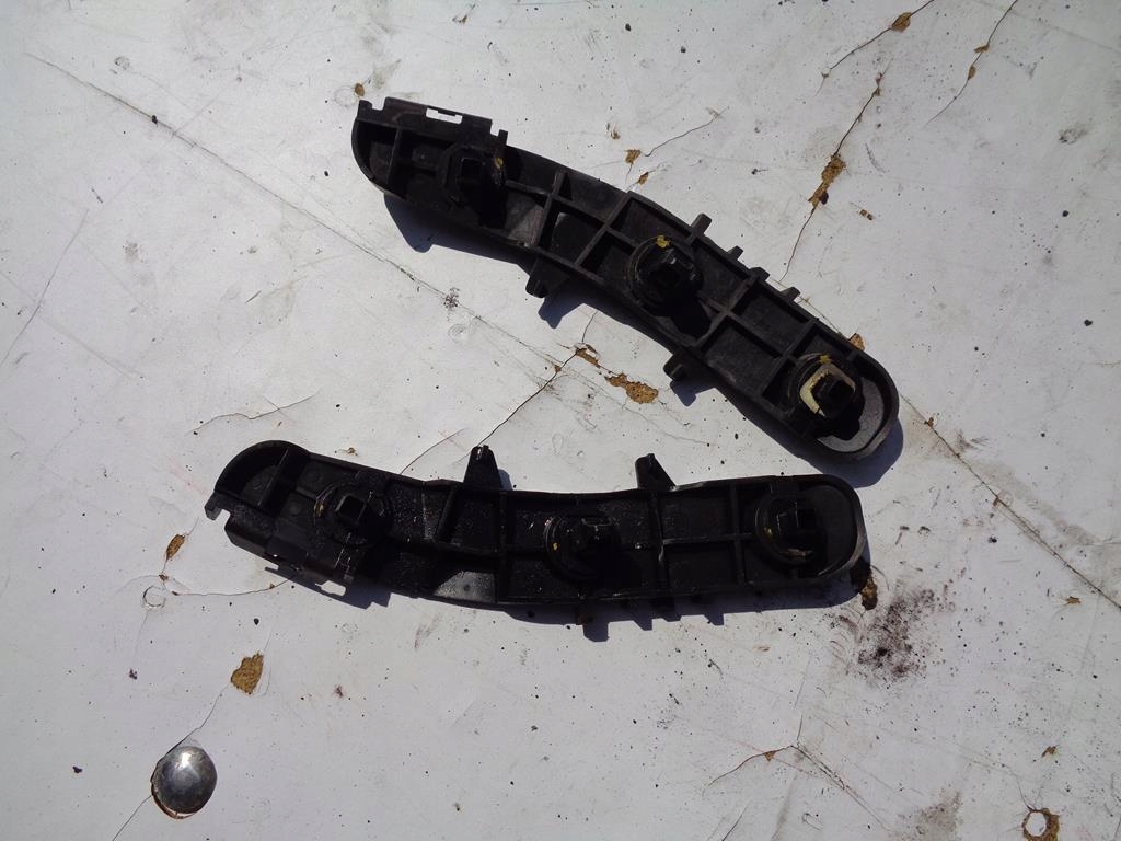 фото №1, Напрямна правий задня toyota avensis t27 sedan