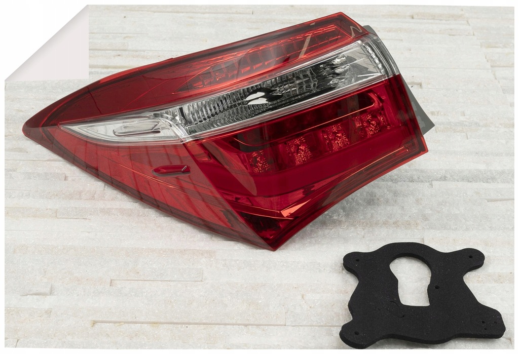фото №14, Лампа задняя левая led 8159102540 toyota corolla xi e16 2013-2016 sedan