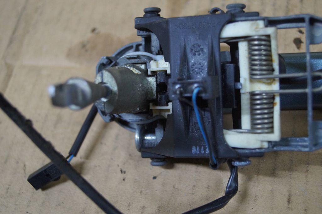 фото №6, Vw eos lift правый перед 5j0837886b