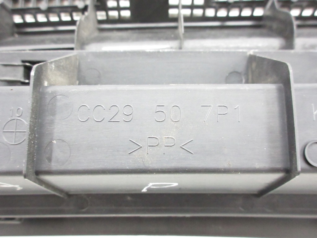 фото №8, Mazda 5 i cr 05-10 жабо верхній комплект europa