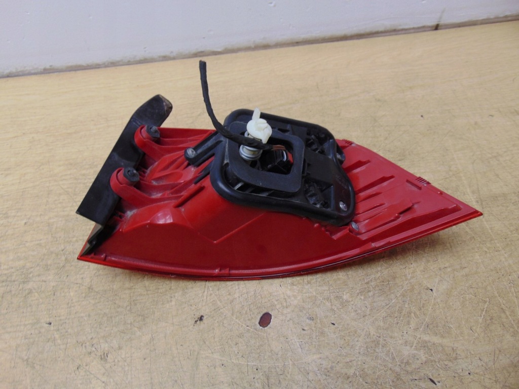 фото №11, Лампа левая задняя vw passat b7 kombi europa 3af945095e