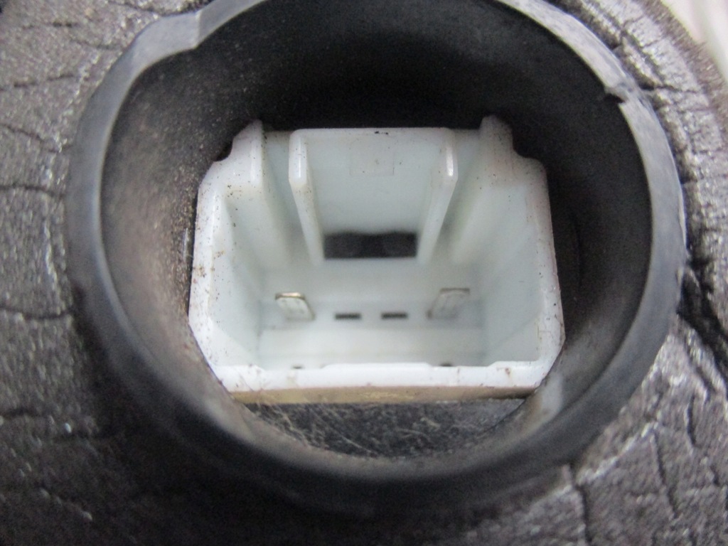 фото №10, Замок правый перед corolla verso ii 04-08r