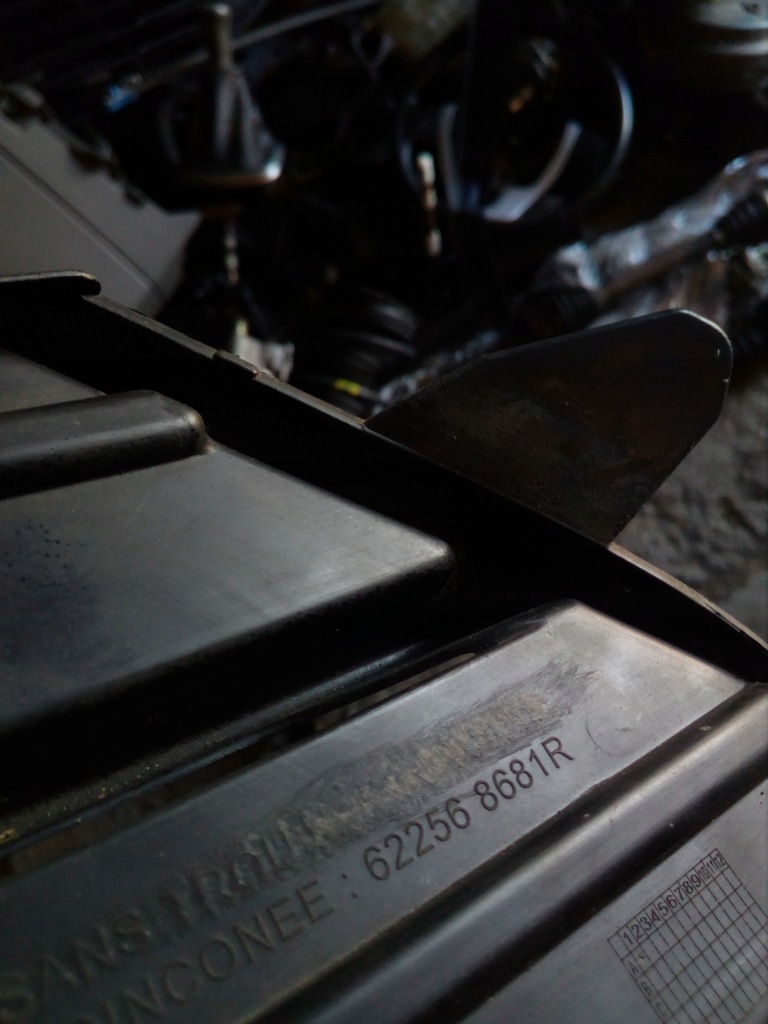 фото №3, Решётка бампера правая renault espace v 622568681r