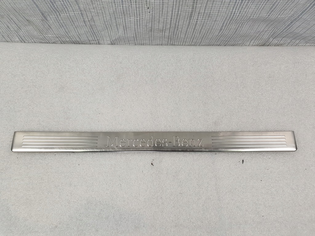 фото №1, Молдинг порог перед w212 a2126860936