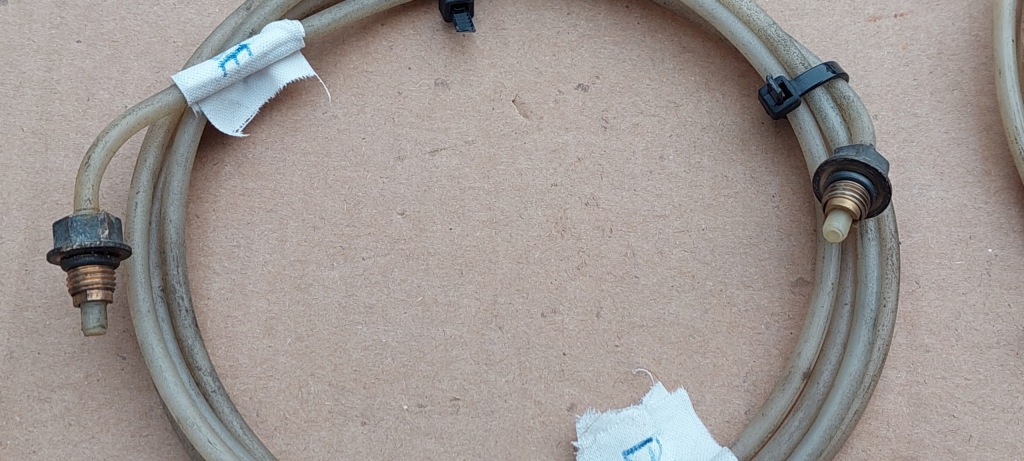 фото №4, Mercedes w220 шланг airmatic низ балка