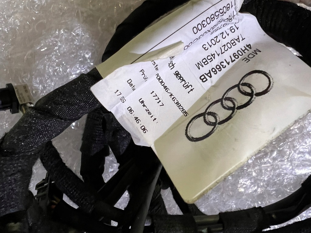 фото №14, Audi a8 s8 d4 lift монітори проводка задні 4h0919607