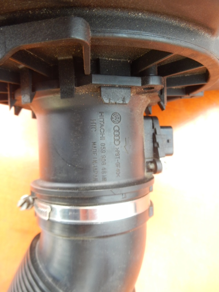 фото №7, Корпус фільтра повітря + витратомір audi a6 c7 3.0tdi