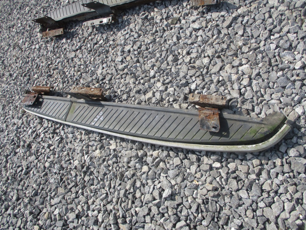 Подножка порог левая range rover sport 1 l320 Цена