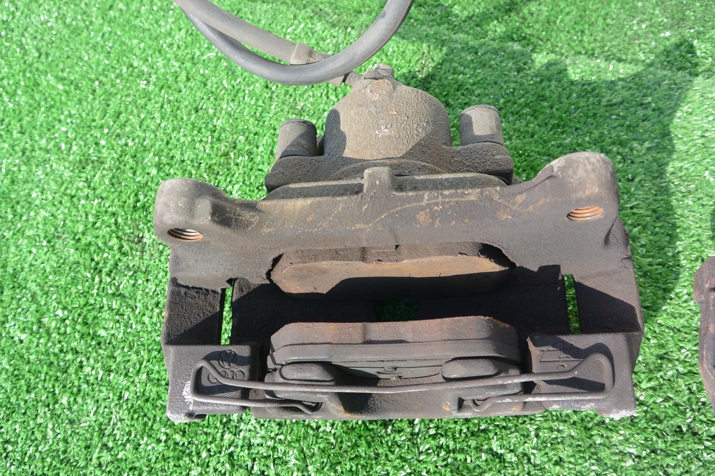 фото №6, Суппорт тормозной перед vw passat cc b7 golf kpl