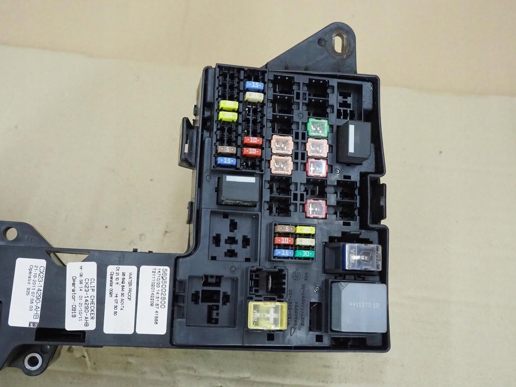 фото №16, Коробка предохранителей jaguar xf cx2314290ahb