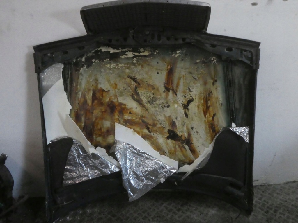 Капот решітка радіатора mercedes w124 в Україні